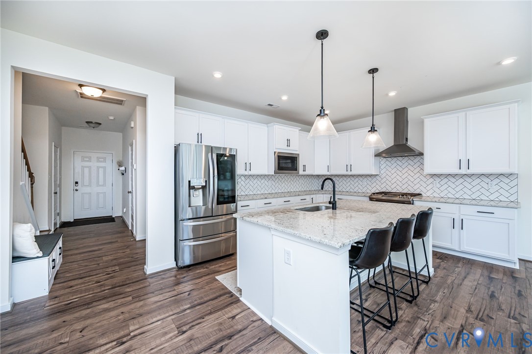 18521 Palisades Ridge Moseley, VA 23120 - Photo 8 of 32 Kitchen