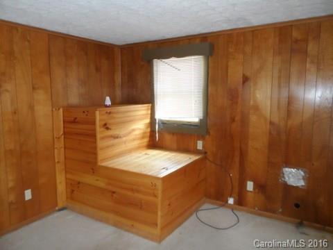 697 Holtzclaw Road Canton, NC 28716 - Photo 5 of 10