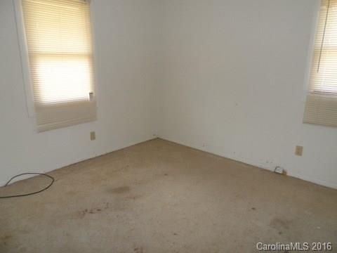 697 Holtzclaw Road Canton, NC 28716 - Photo 9 of 10