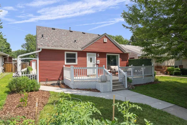 $324,900 | 3824 Toledo Avenue North, Minneapolis, MN 55422