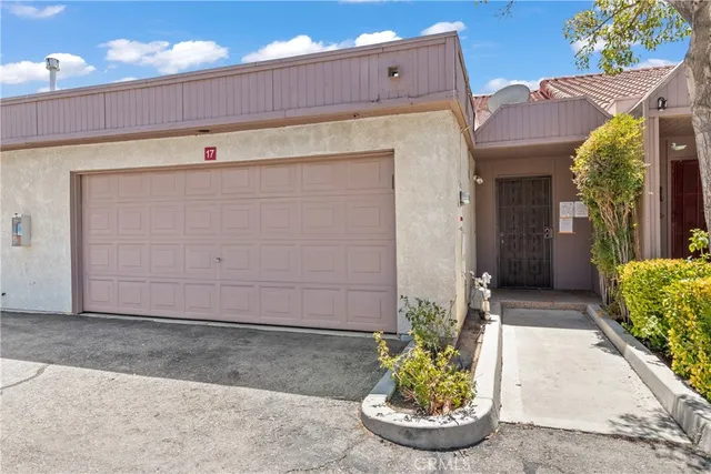$303,600 | 43334 32nd Street West, Unit 17, Lancaster, CA 93536
