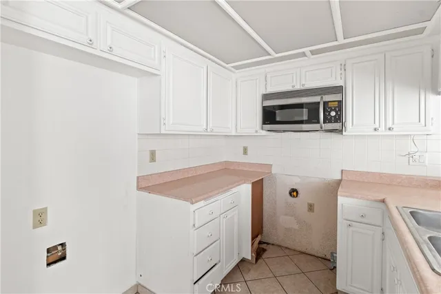 $303,600 | 43334 32nd Street West, Unit 17, Lancaster, CA 93536