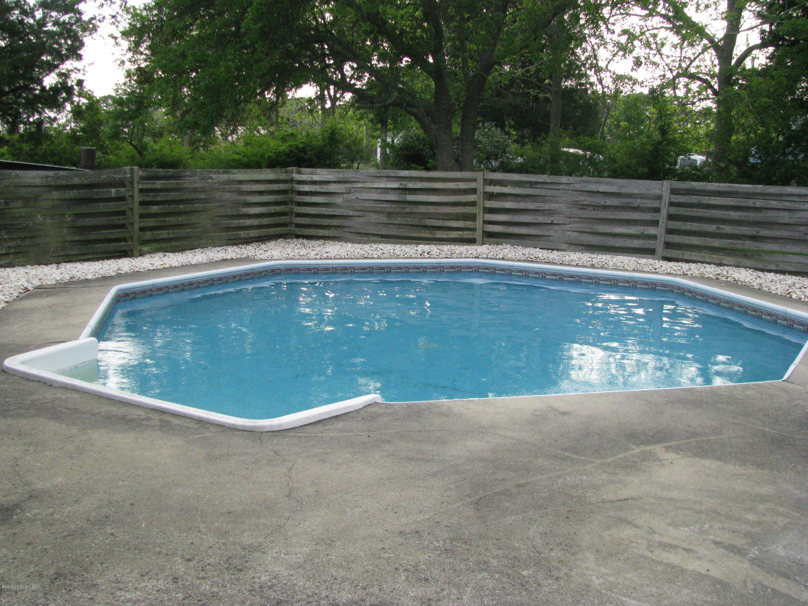 170 Copeland Road Beaufort, NC 28516 - Photo 2 of 21 POOL VIEW