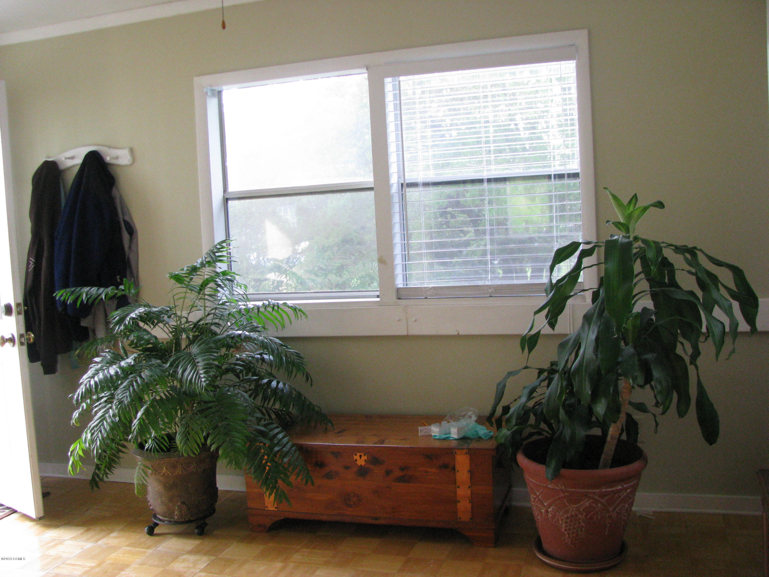 170 Copeland Road Beaufort, NC 28516 - Photo 9 of 21 BREAKFAST AREA/BONUS AREA VIEW