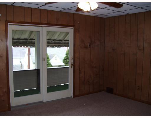 86 Oak Street Rillton, PA 15678 - Photo 6 of 8 Living Room.