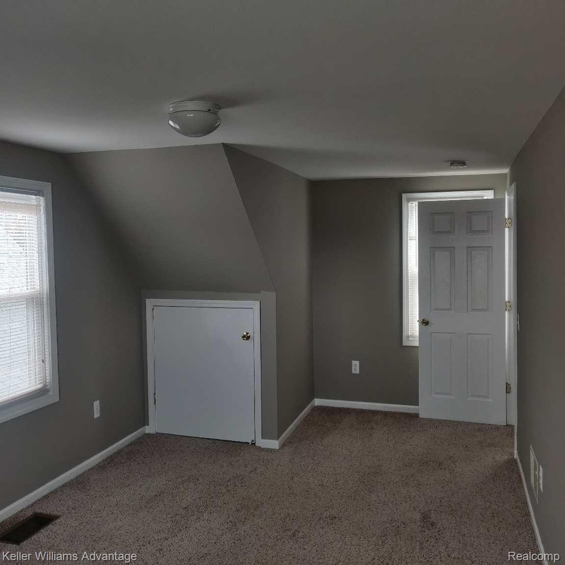 287 Elizabeth Lake Road Pontiac, MI 48341 - Photo 19 of 30 -2280587688757704706.jpg