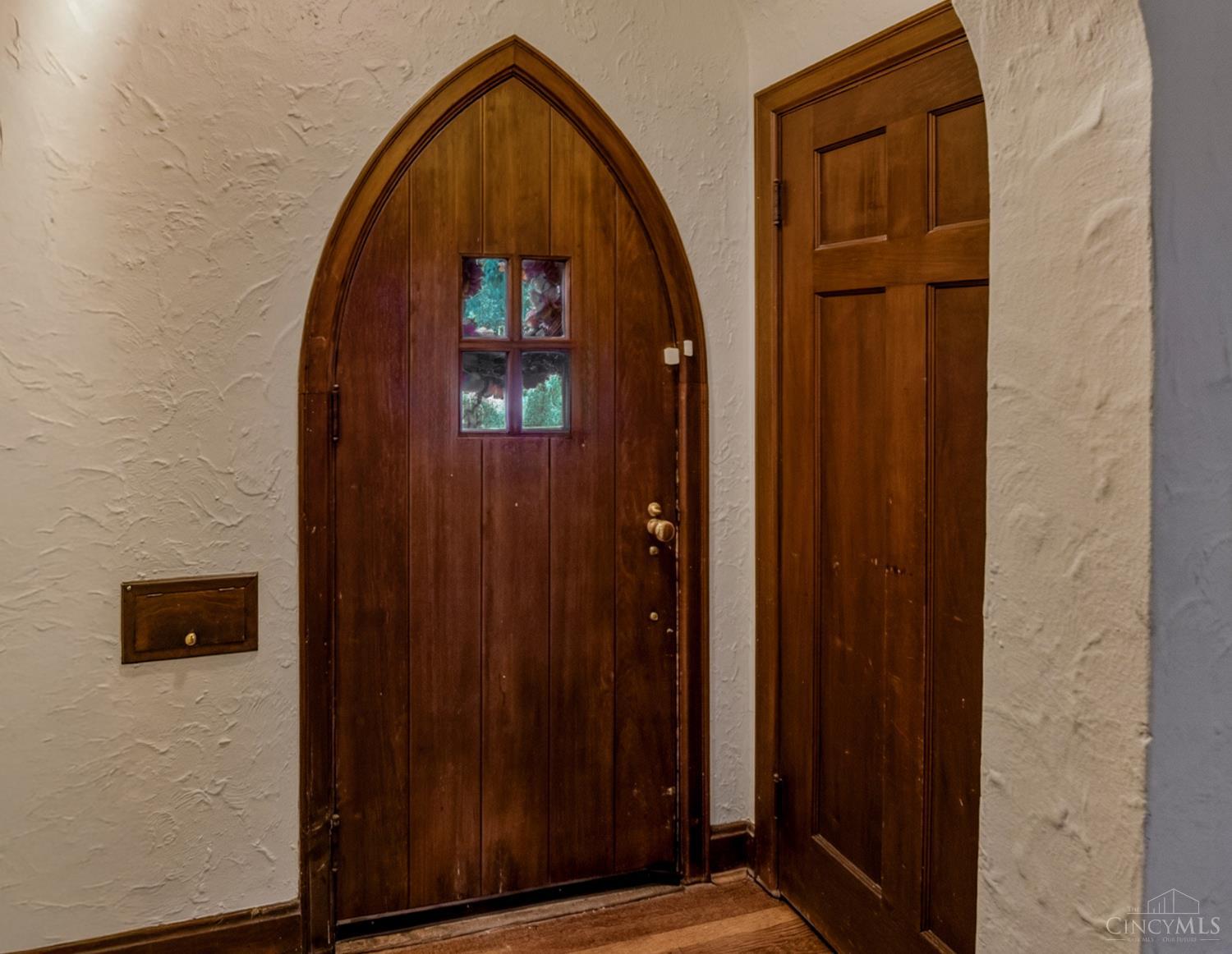 6182 Tulane Road Cincinnati, OH 45212 - Photo 5 of 60