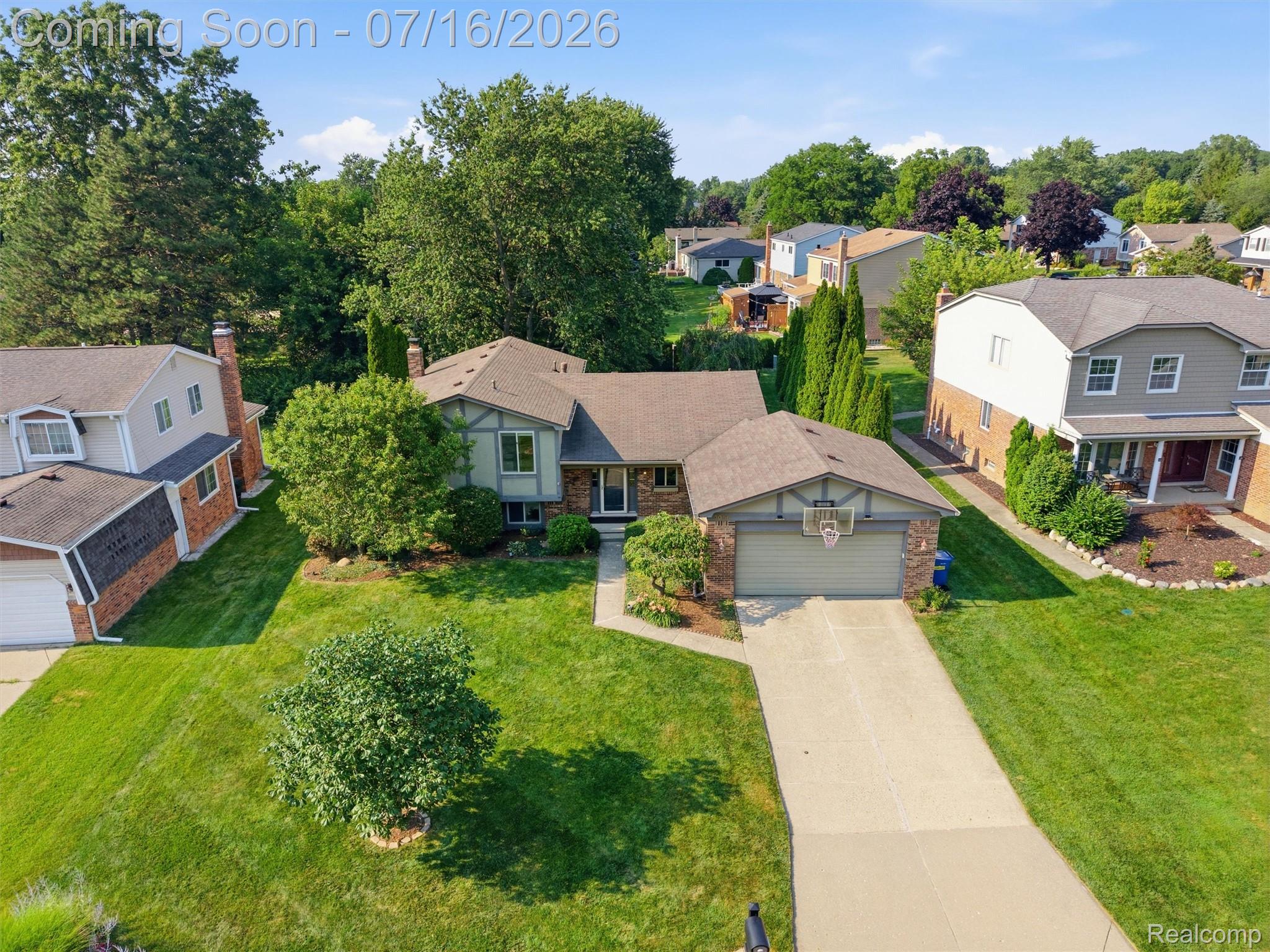3056 Rolling Green Circle South Rochester, MI 48309 - Photo 41 of 45 04-DJI_20260713174429_0159_D.jpg