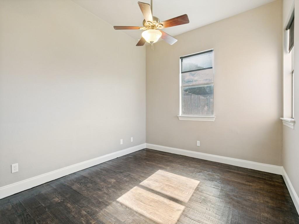 4304 Tree House Lane Corinth, TX 76208 - Photo 14 of 25