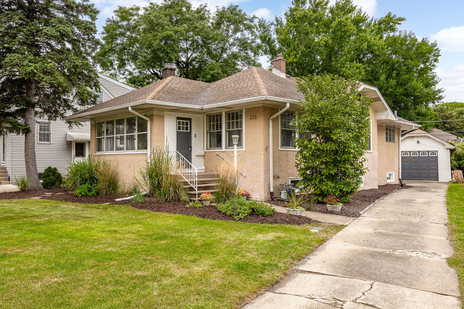 310 Shenstone Road Riverside, IL 60546 - Photo 33 of 47 Gallery Image 33