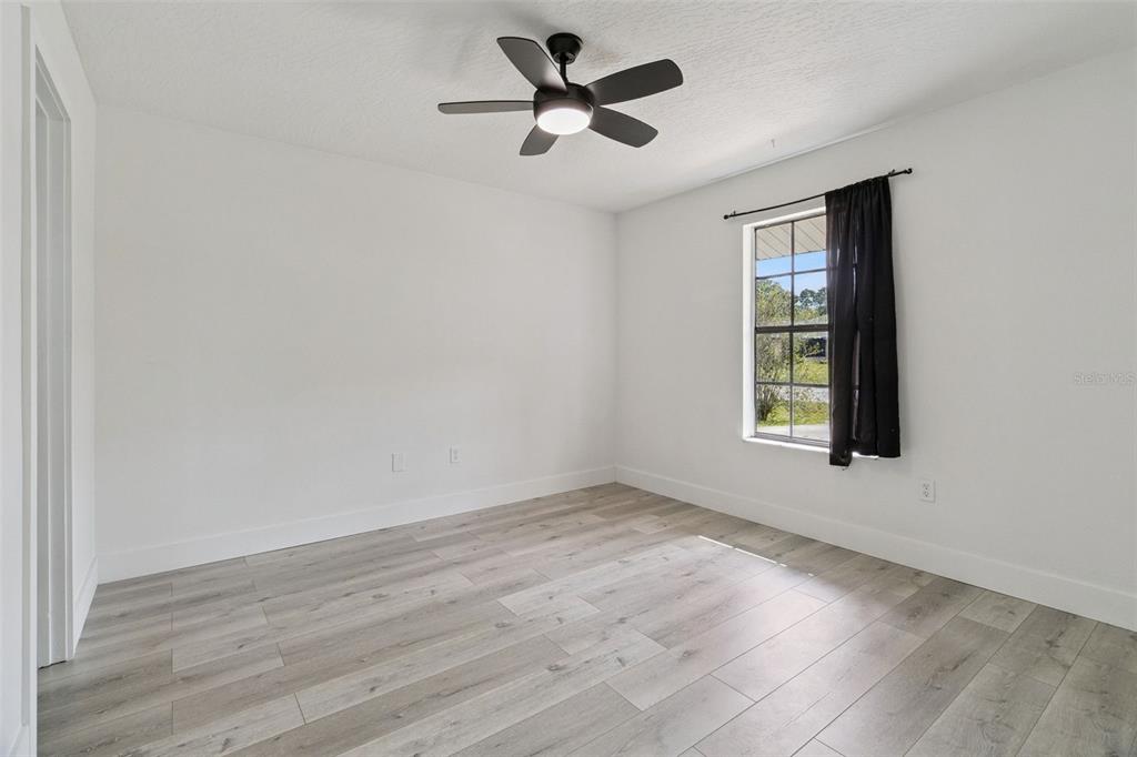 682 Degroodt Road Southwest Palm Bay, FL 32908 - Photo 14 of 31 Gallery Image 14