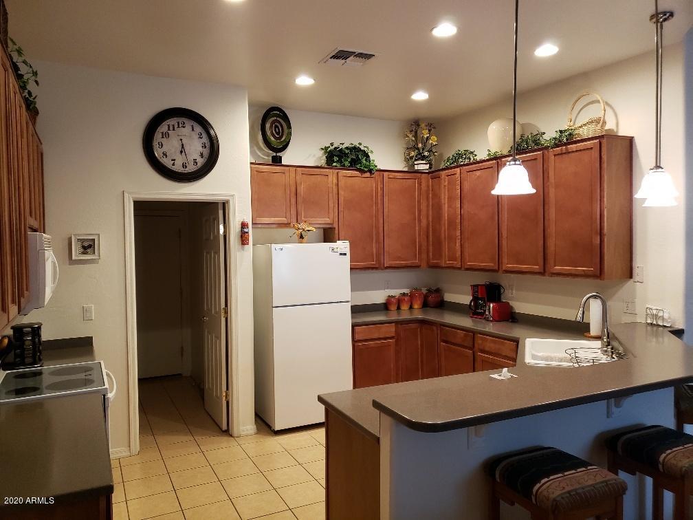 10138 East Legend Trail Gold Canyon, AZ 85118 - Photo 5 of 21 Kitchen 2