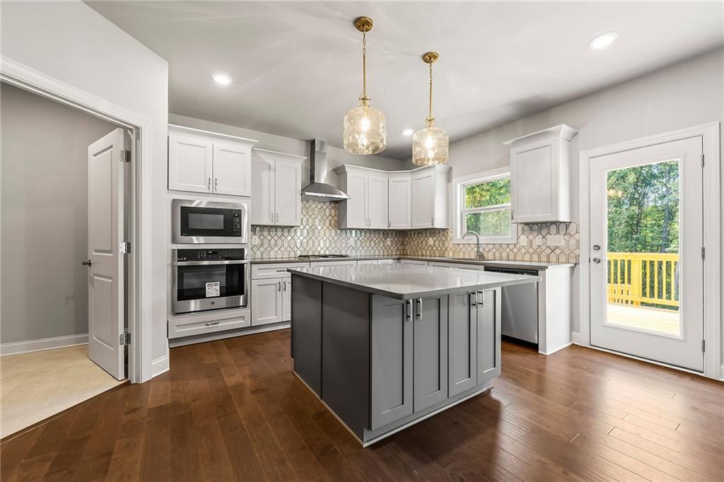 247 Lotus Covington, GA 30016 - Photo 10 of 27