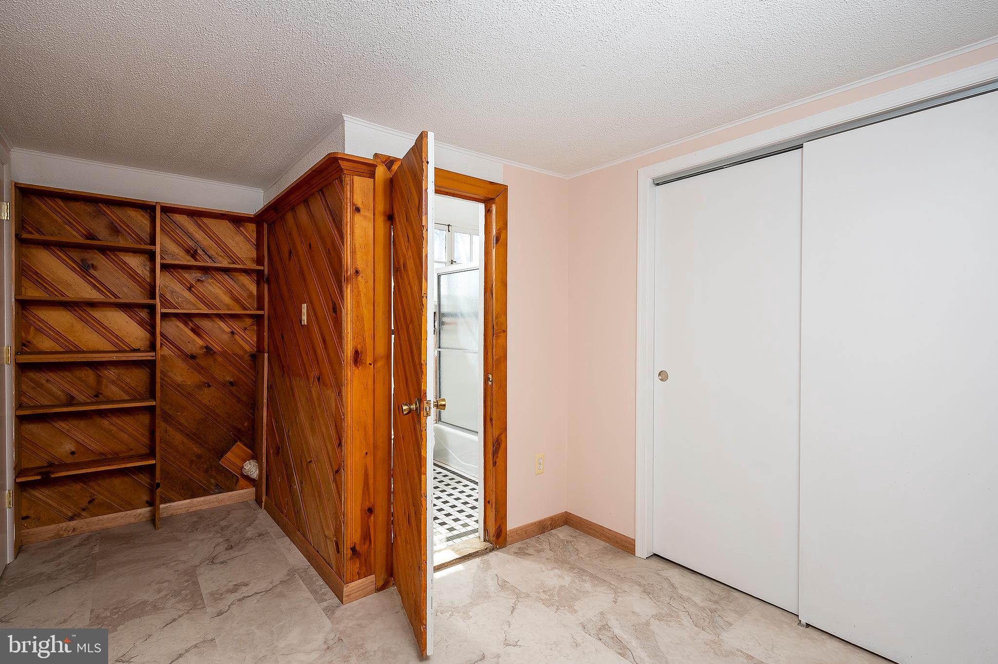 102 Westowne Road Baltimore, MD 21229 - Photo 22 of 31 Bedroom 4 leads to an en suite bathroom