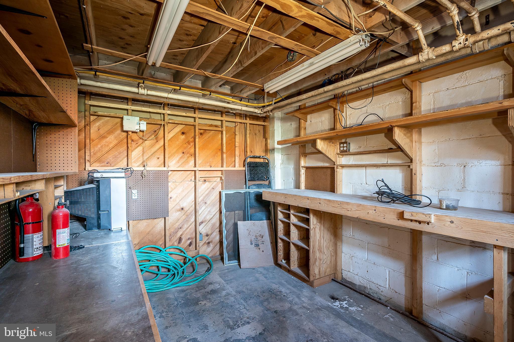 102 Westowne Road Baltimore, MD 21229 - Photo 25 of 31 The workshop is perfect for home projects