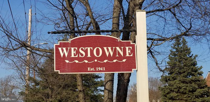 102 Westowne Road Baltimore, MD 21229 - Photo 29 of 31 Westowne is noted for it's ambiance and charm...