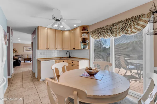 $725,000 | 17 Devon Drive, Manalapan, NJ 07726