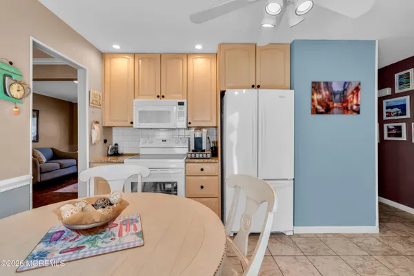 $725,000 | 17 Devon Drive, Manalapan, NJ 07726