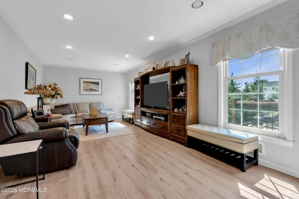 $725,000 | 17 Devon Drive, Manalapan, NJ 07726