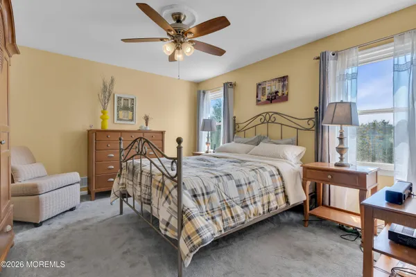 $725,000 | 17 Devon Drive, Manalapan, NJ 07726