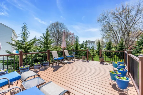 $725,000 | 17 Devon Drive, Manalapan, NJ 07726