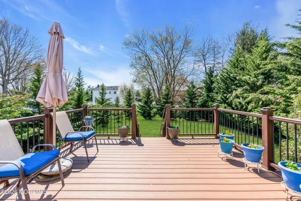 $725,000 | 17 Devon Drive, Manalapan, NJ 07726