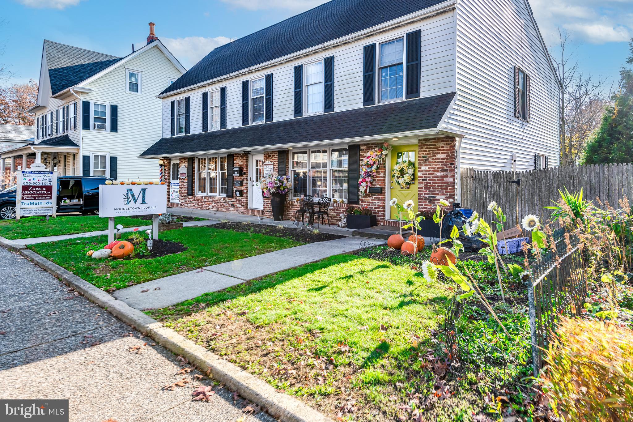 66 East Main St