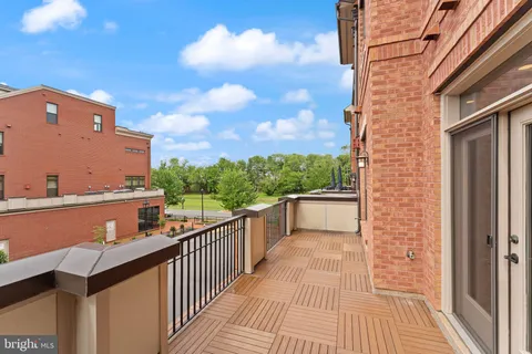 $1,200,000 | 204 Railbender Alley Southeast, Leesburg, VA 20175