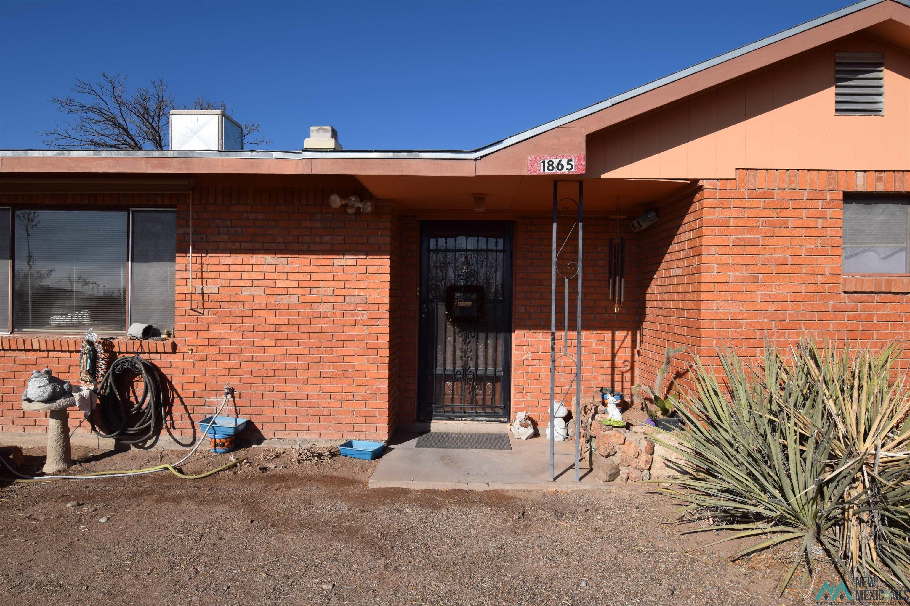 1865 Sunshine Road Southwest Deming, NM 88030 - Photo 6 of 35 Gallery Image 6
