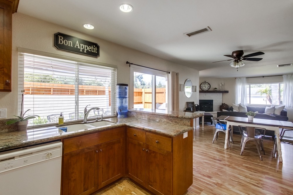 13243 West Lakeview Road Lakeside, CA 92040 - Photo 10 of 25 Gallery Image 10