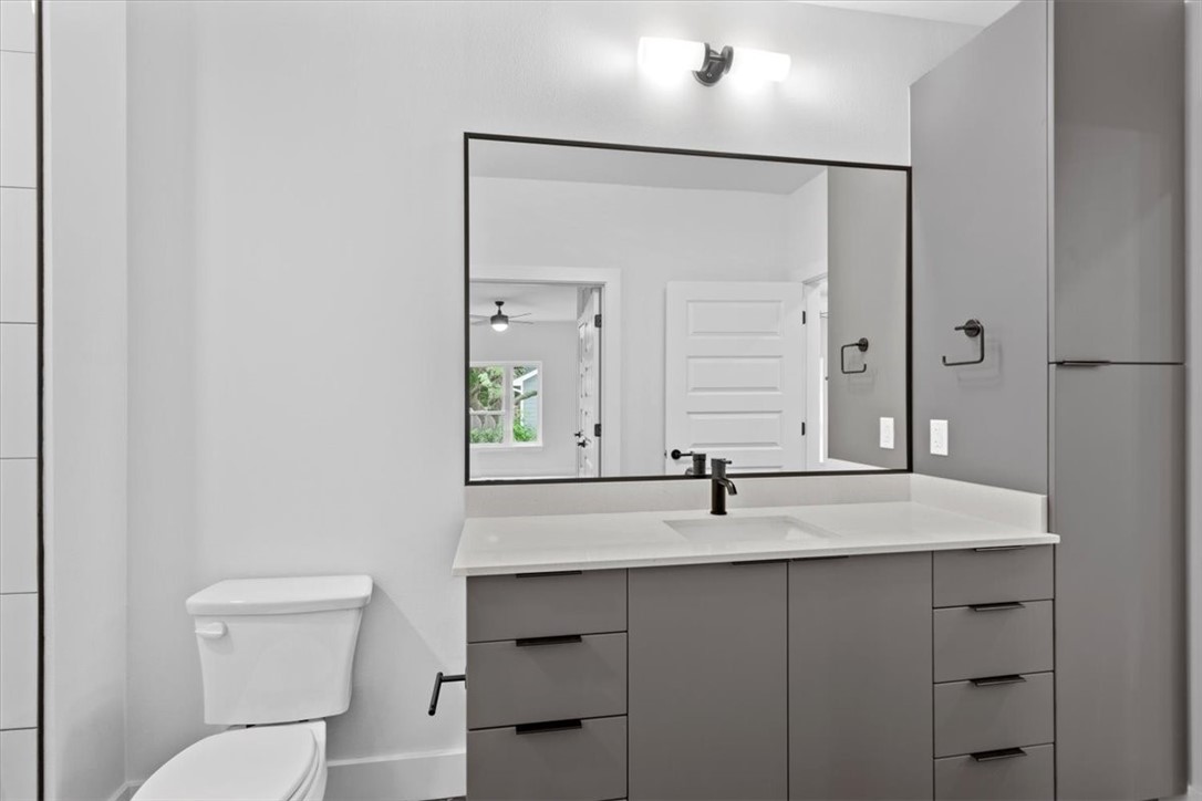 2220 Webberville Road, Unit 318 Austin, TX 78702 - Photo 12 of 21