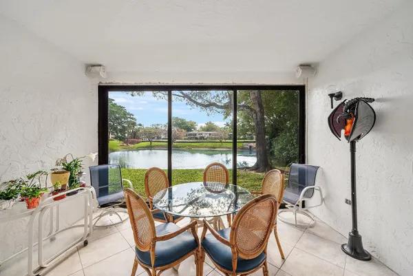 $84,900 | 22 Westgate Lane, Unit E, Boynton Beach, FL 33436