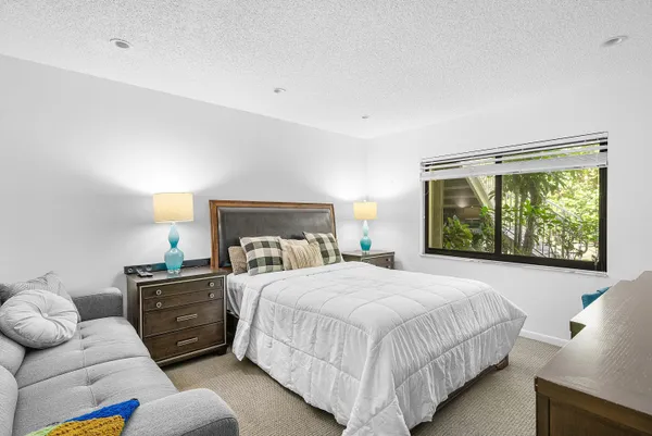 $84,900 | 22 Westgate Lane, Unit E, Boynton Beach, FL 33436