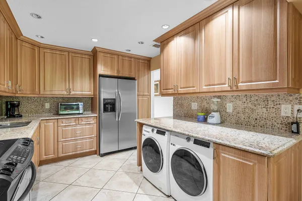 $84,900 | 22 Westgate Lane, Unit E, Boynton Beach, FL 33436