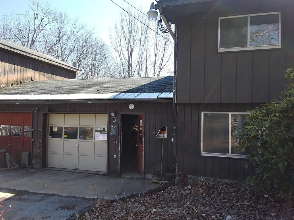 5 North Brookfield Road Spencer, MA 01562 - Photo 2 of 6 Gallery Image 2