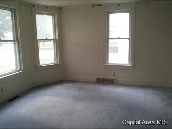 2267 Yale Boulevard Springfield, IL 62703 - Photo 12 of 16