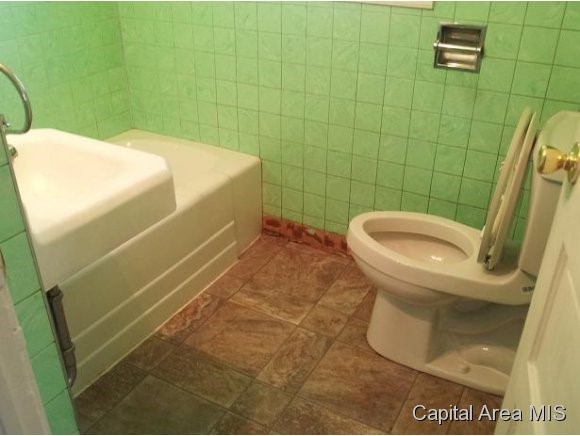 2267 Yale Boulevard Springfield, IL 62703 - Photo 13 of 16