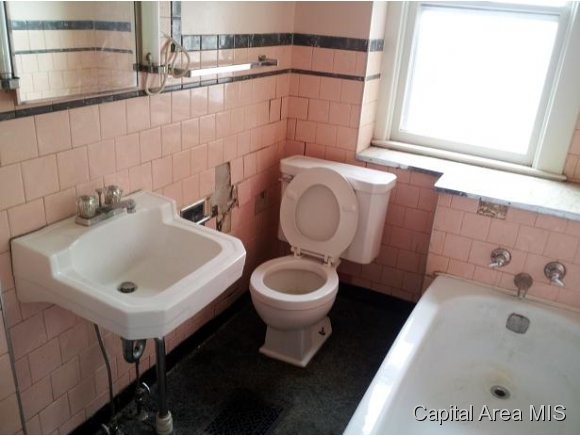 2267 Yale Boulevard Springfield, IL 62703 - Photo 5 of 16