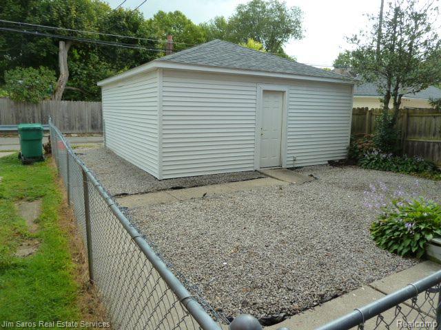 928 Nottingham Road Grosse Pointe, MI 48230 - Photo 12 of 12