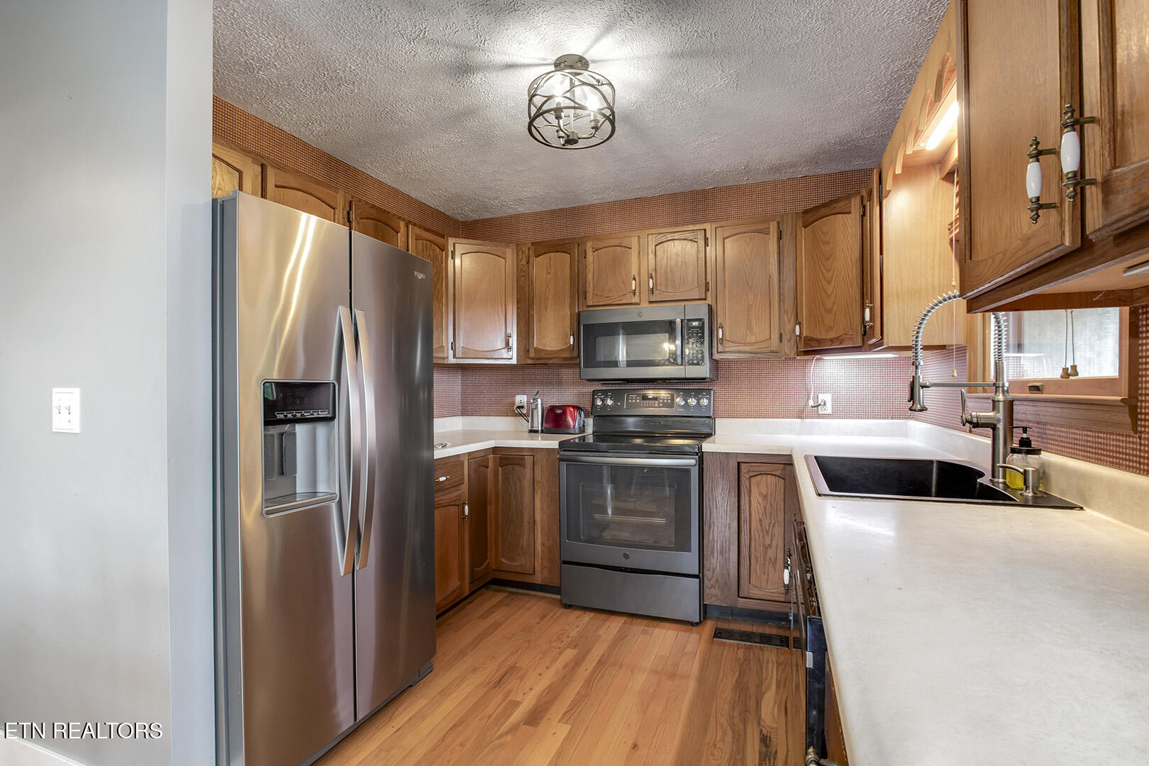 132 Morris Road Kingston, TN 37763 - Photo 16 of 60 16_MorrisLane_132_Kitchen01