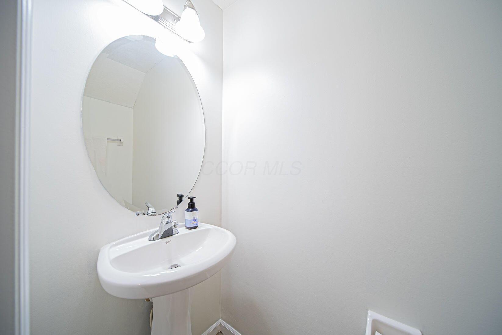 6322 Wagtail Road Columbus, OH 43230 - Photo 20 of 46 33-web-or-mls-Angelos Frezoulis - 6322 W