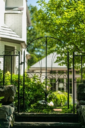 8 Conant Road Weston, MA 02493 - Photo 9 of 30