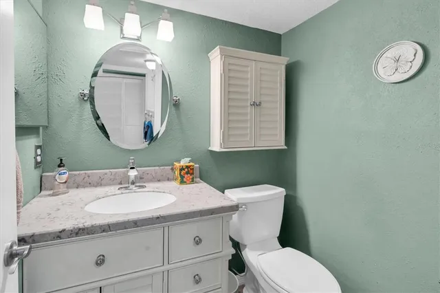 $575,000 | 6041 65th Avenue North, Pinellas Park, FL 33781