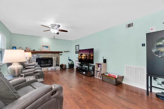 $575,000 | 6041 65th Avenue North, Pinellas Park, FL 33781