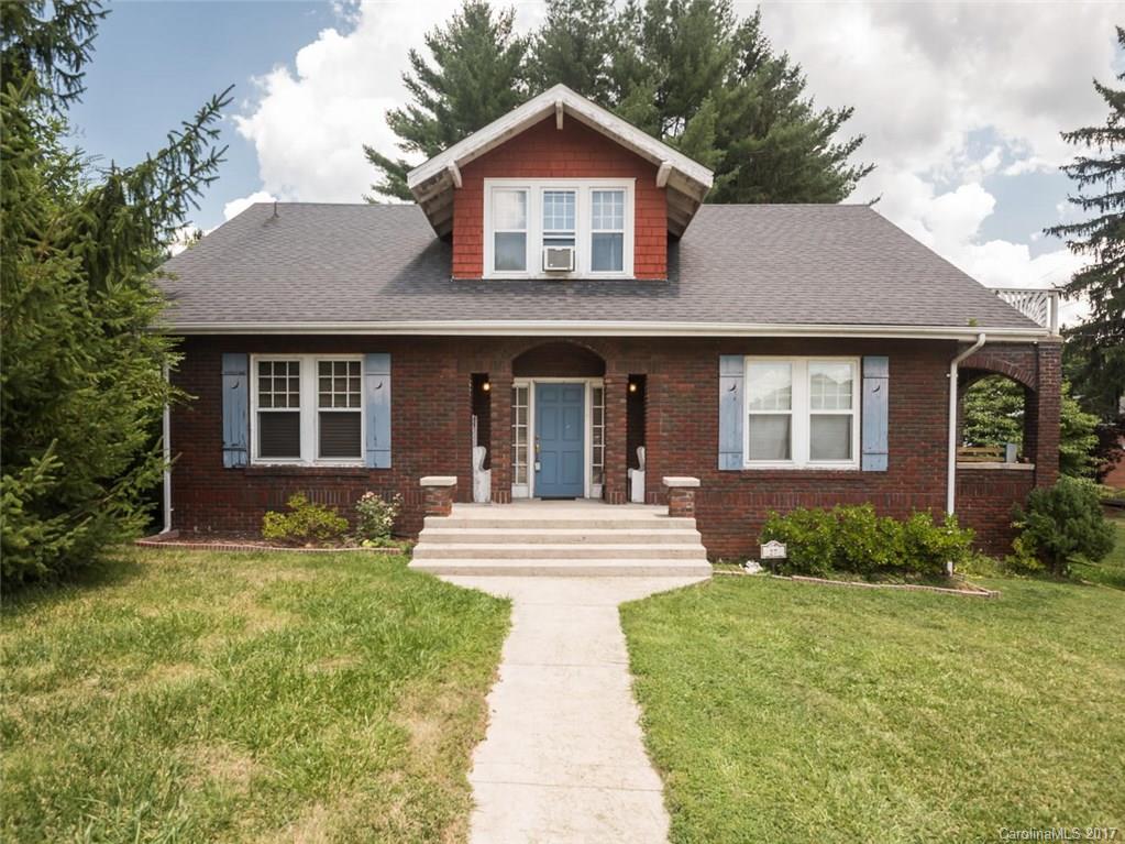 27 Hampton Heights Road Canton, NC 28716 - Photo 2 of 24