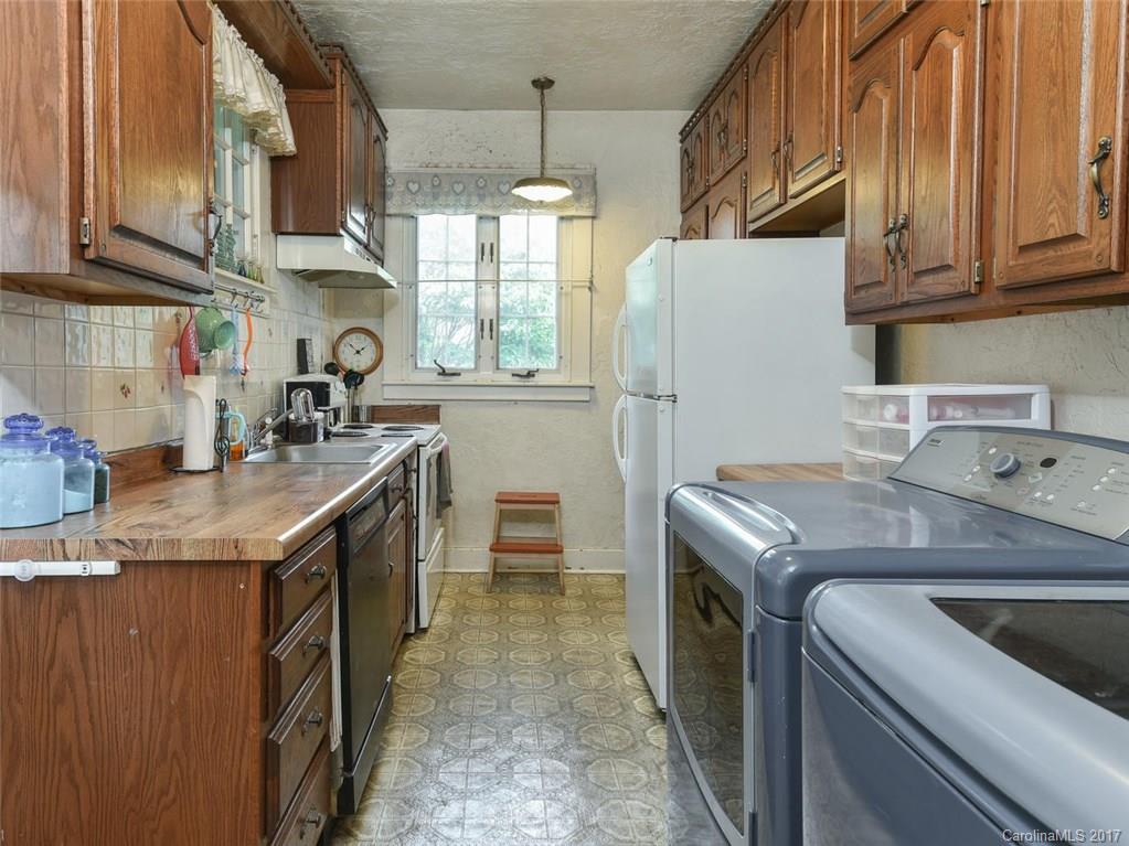 27 Hampton Heights Road Canton, NC 28716 - Photo 12 of 24