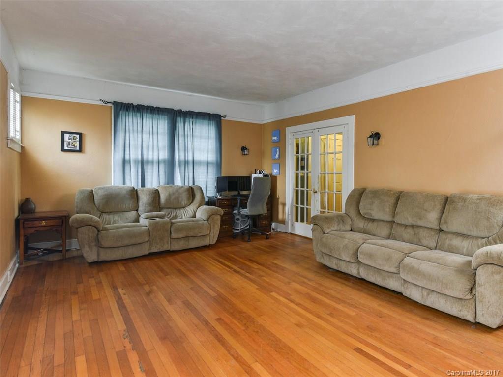 27 Hampton Heights Road Canton, NC 28716 - Photo 7 of 24