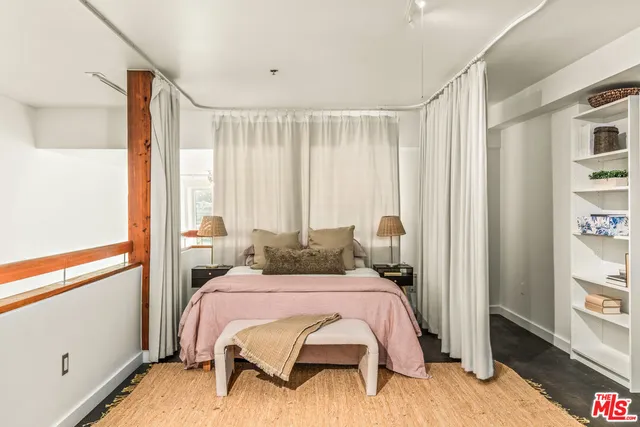 $1,425,000 | 615 Hampton Drive, Unit A102, Venice, CA 90291