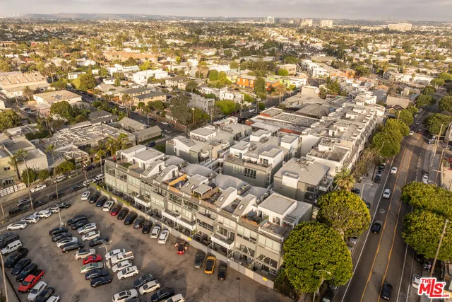 $1,425,000 | 615 Hampton Drive, Unit A102, Venice, CA 90291