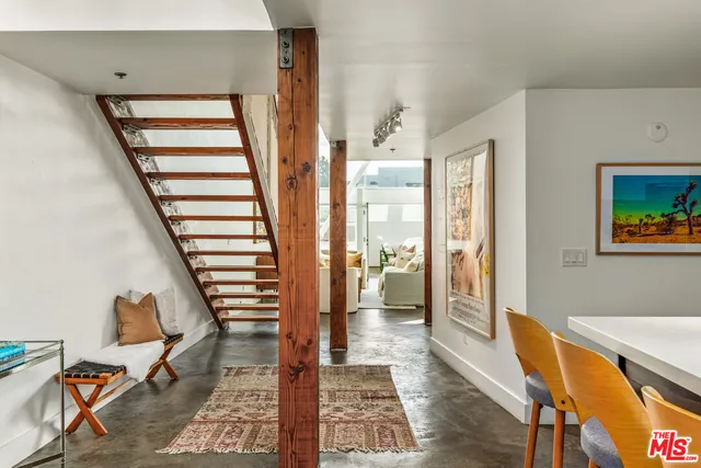 $1,425,000 | 615 Hampton Drive, Unit A102, Venice, CA 90291